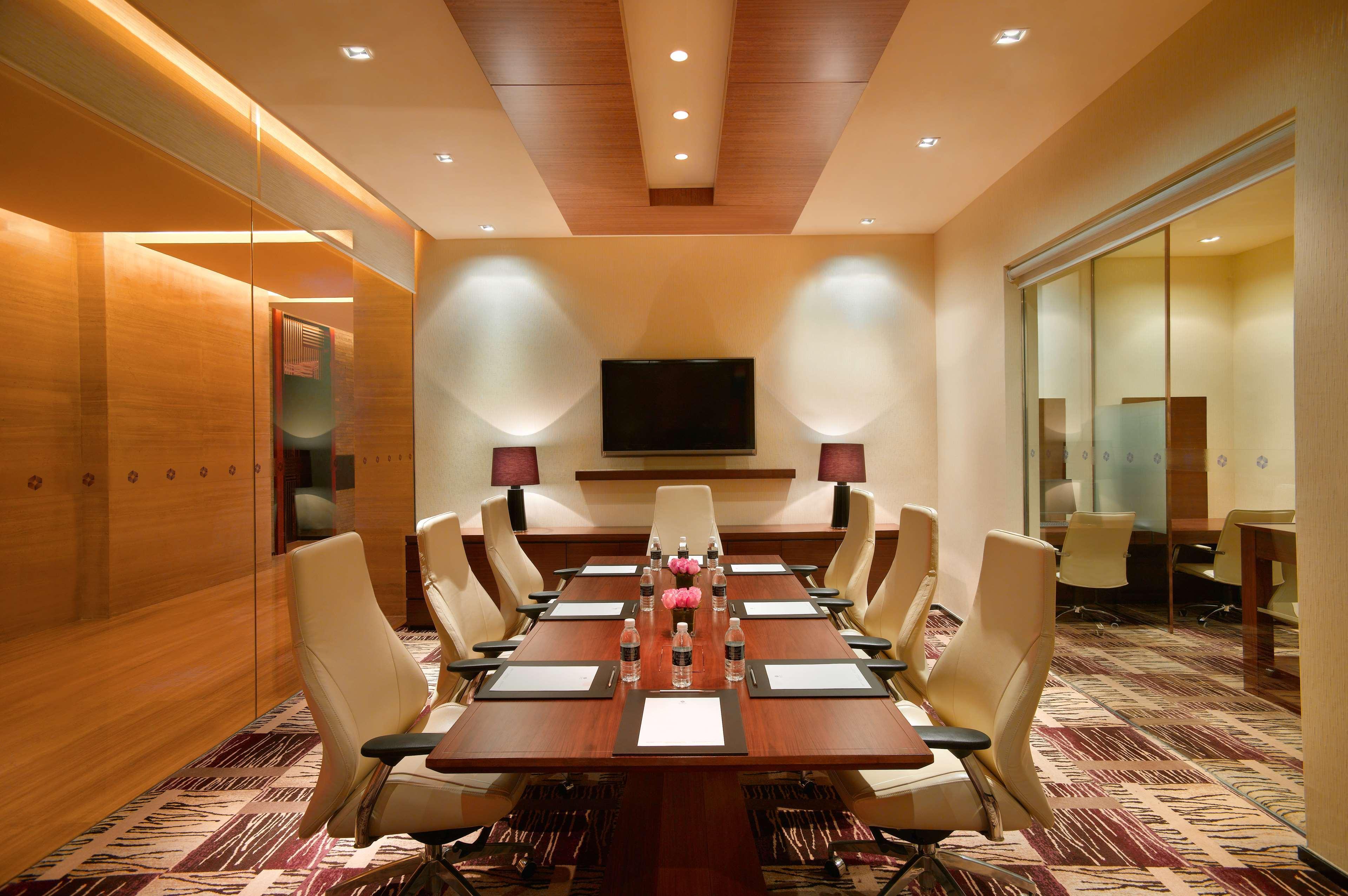 Hyatt Regency Chongqing Hotel Exterior photo